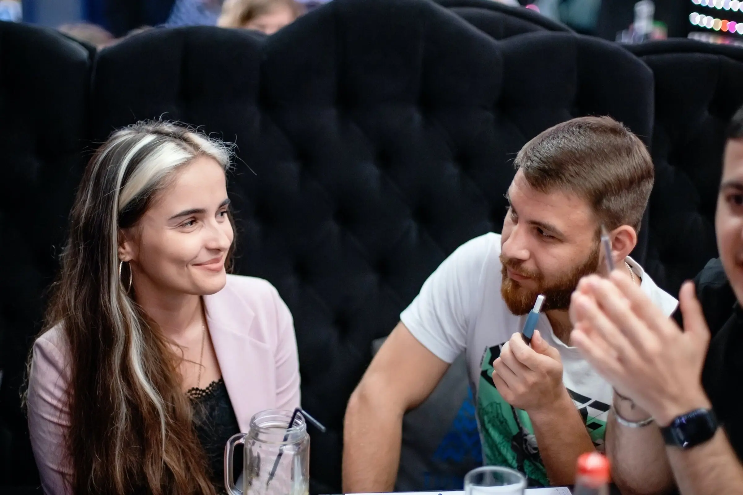 Откройте двери в мир квестов!