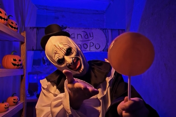 Клоунада: цирк уродов